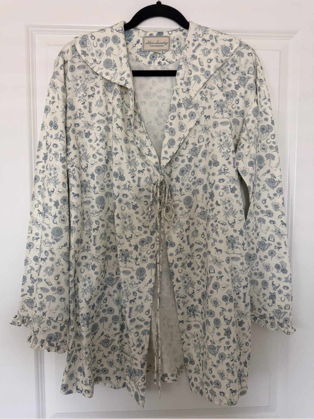 Slow Sunday Cream Blouse with Blue Floral Print like new!!!